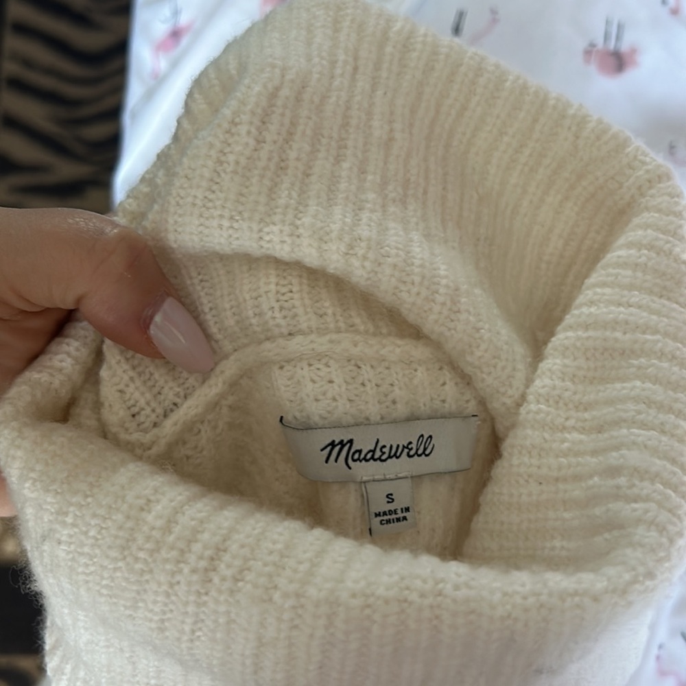 Madewell Split Back Turtleneck Sweater - Small - image 4